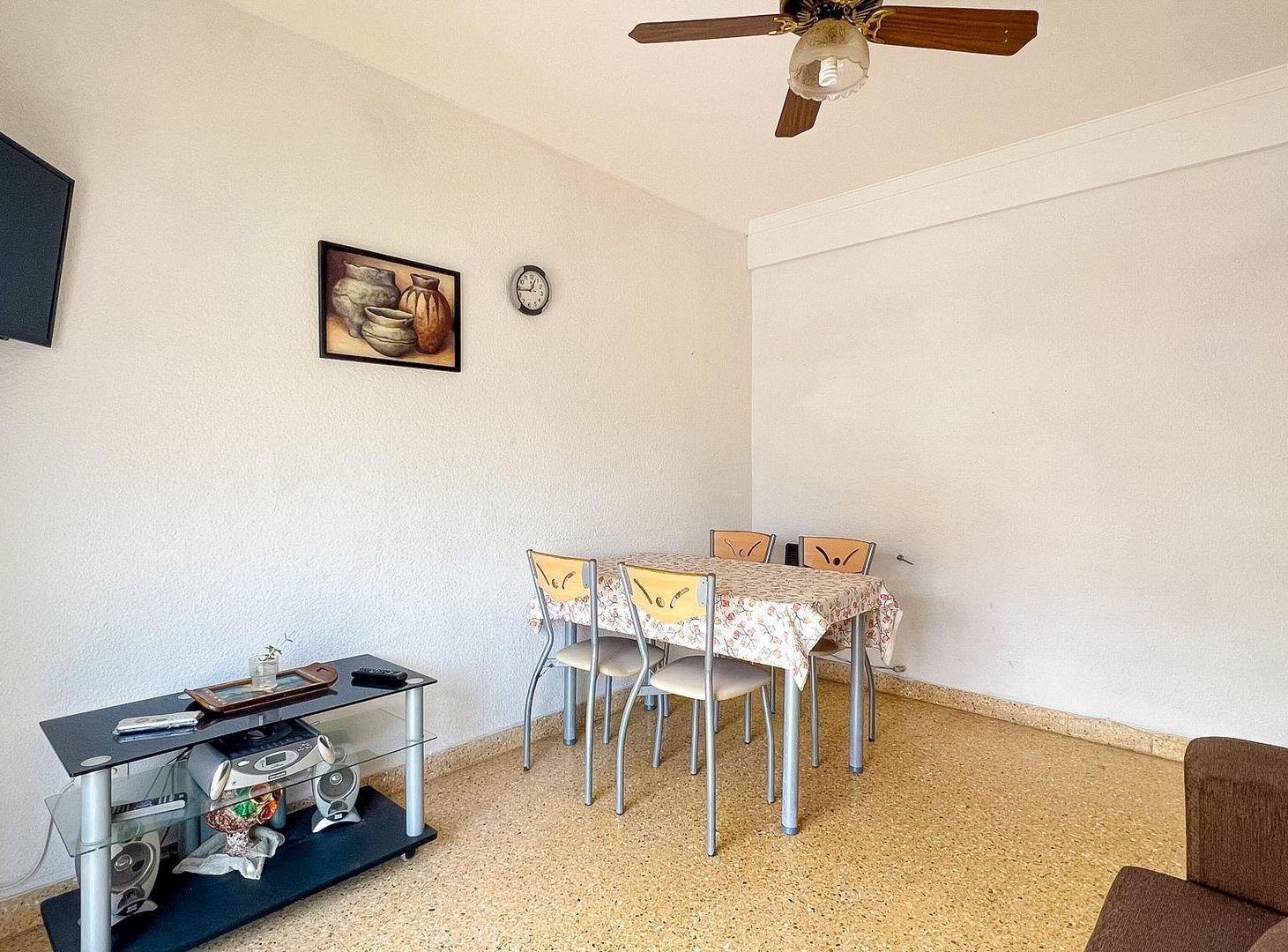 Foto de VENTA DEPTO 2 AMB AL FRENTE CON BALCON FRANCES, imagen 5