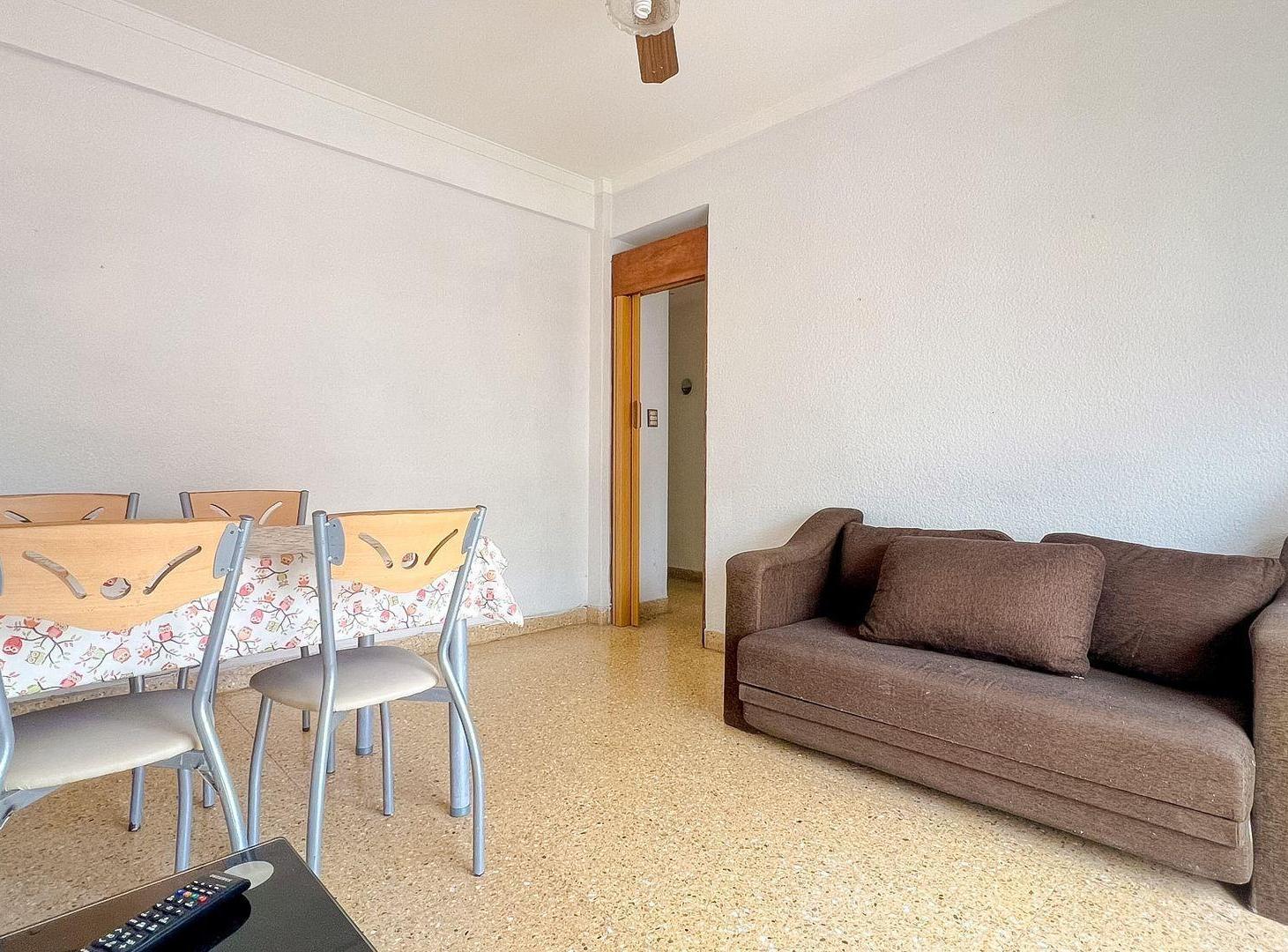 Foto de VENTA DEPTO 2 AMB AL FRENTE CON BALCON FRANCES, imagen 1
