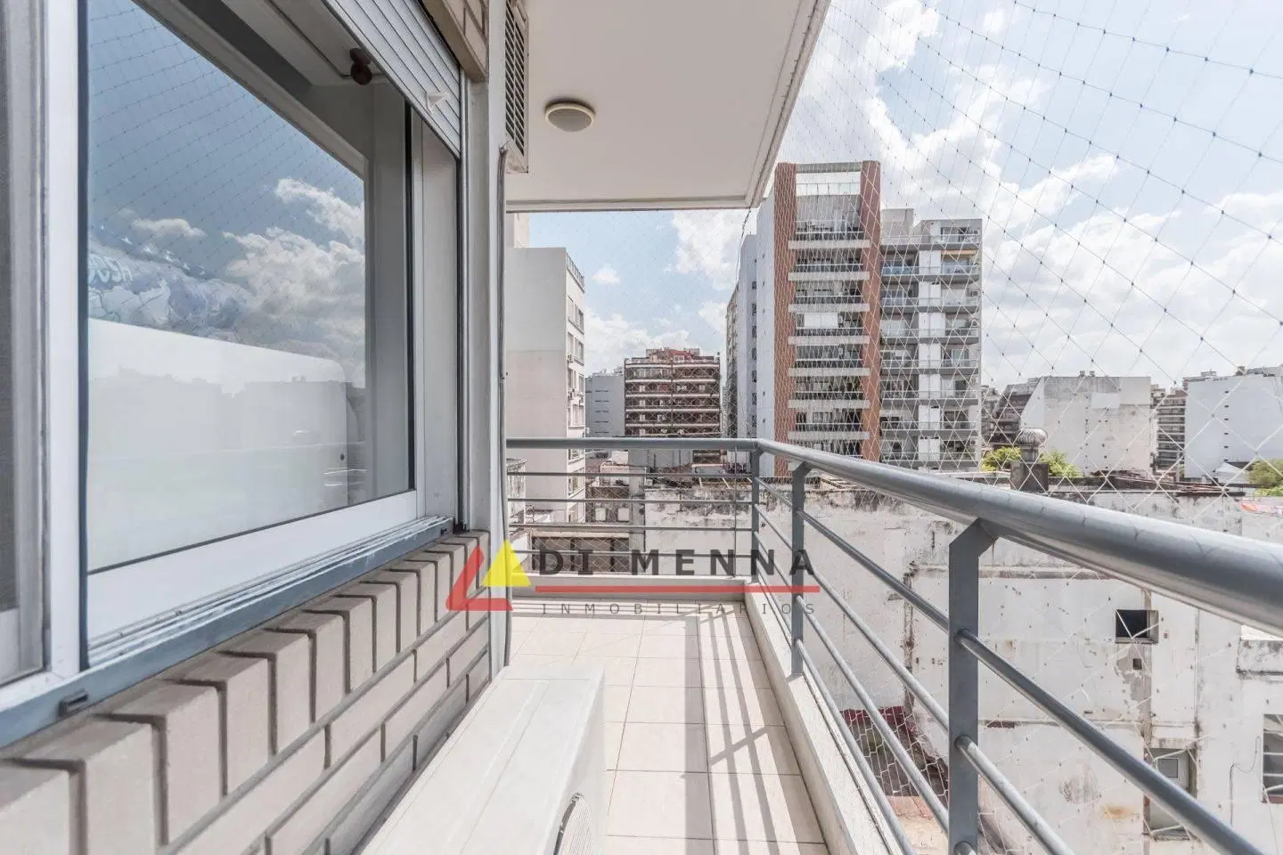 Alquiler 3 ambientes cochera fija Avalos 2000 contrafrente balcon 2