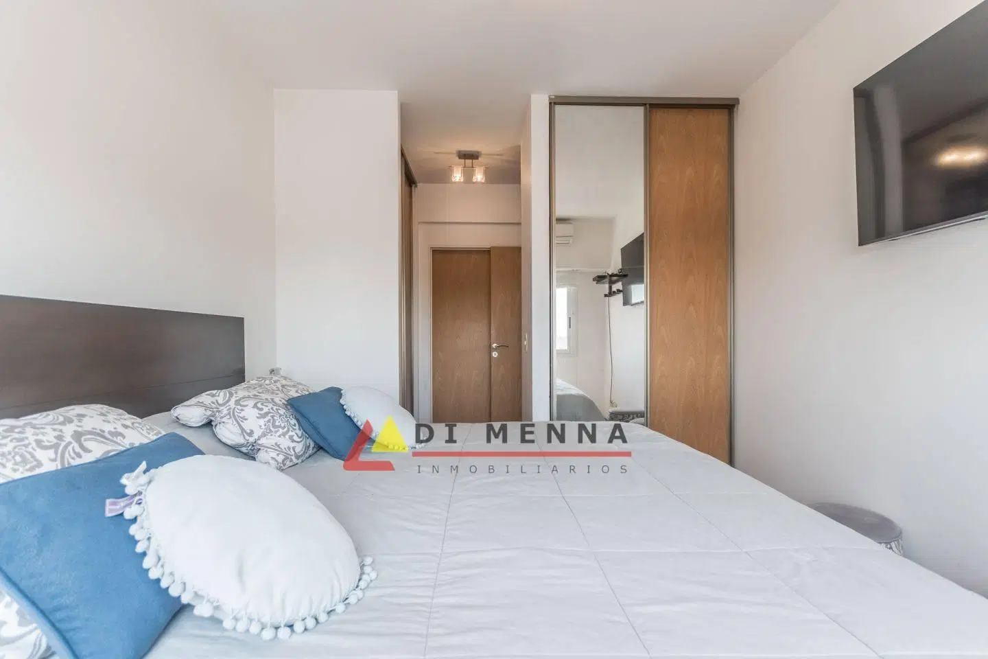 Alquiler 3 ambientes cochera fija Avalos 2000 contrafrente balcon 3