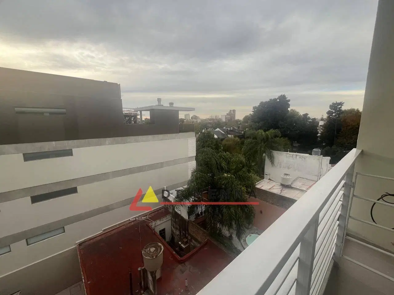 Alquiler 3 ambientes a estrenar contrafrente y terraza propia cochera fija Salvador Maria Carril 1
