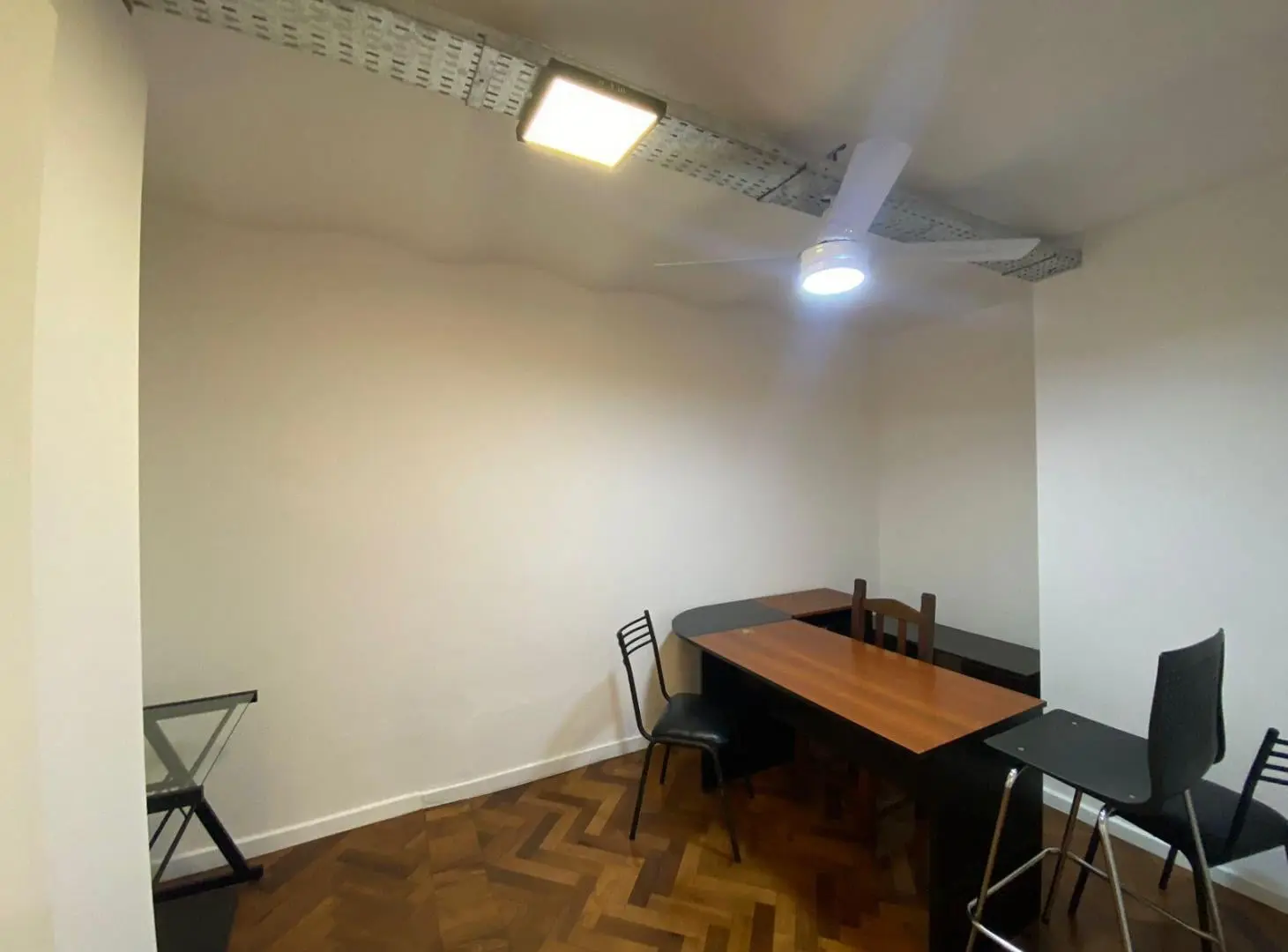 ALQUILO OFICINA PLENO CENTRO A MEDIA CUADRA DE PLAZA SAN MARTIN SIN EXPENSAS 1