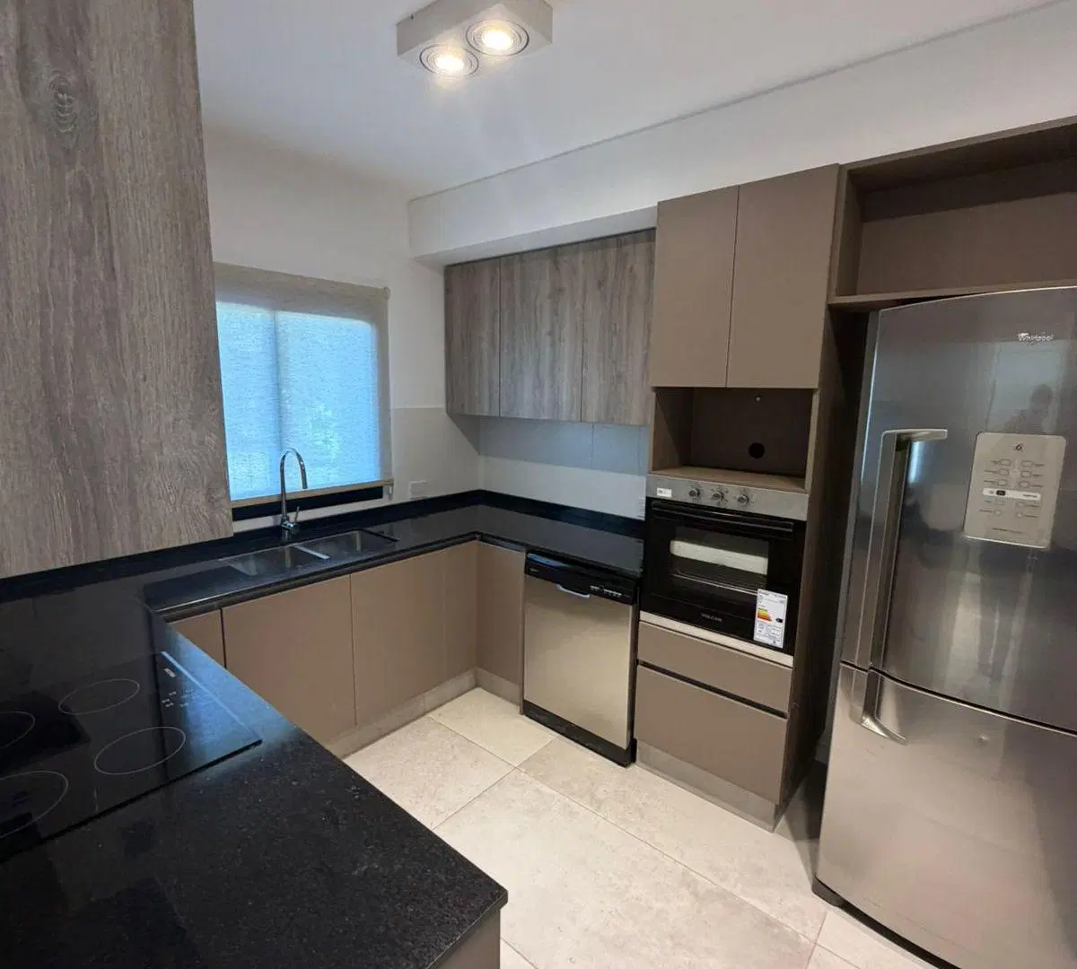 VENTA DEPARTAMENTO 2 DORMITORIOS , A ESTRENAR , CON PATIO Y COCHERA PROPIA 1