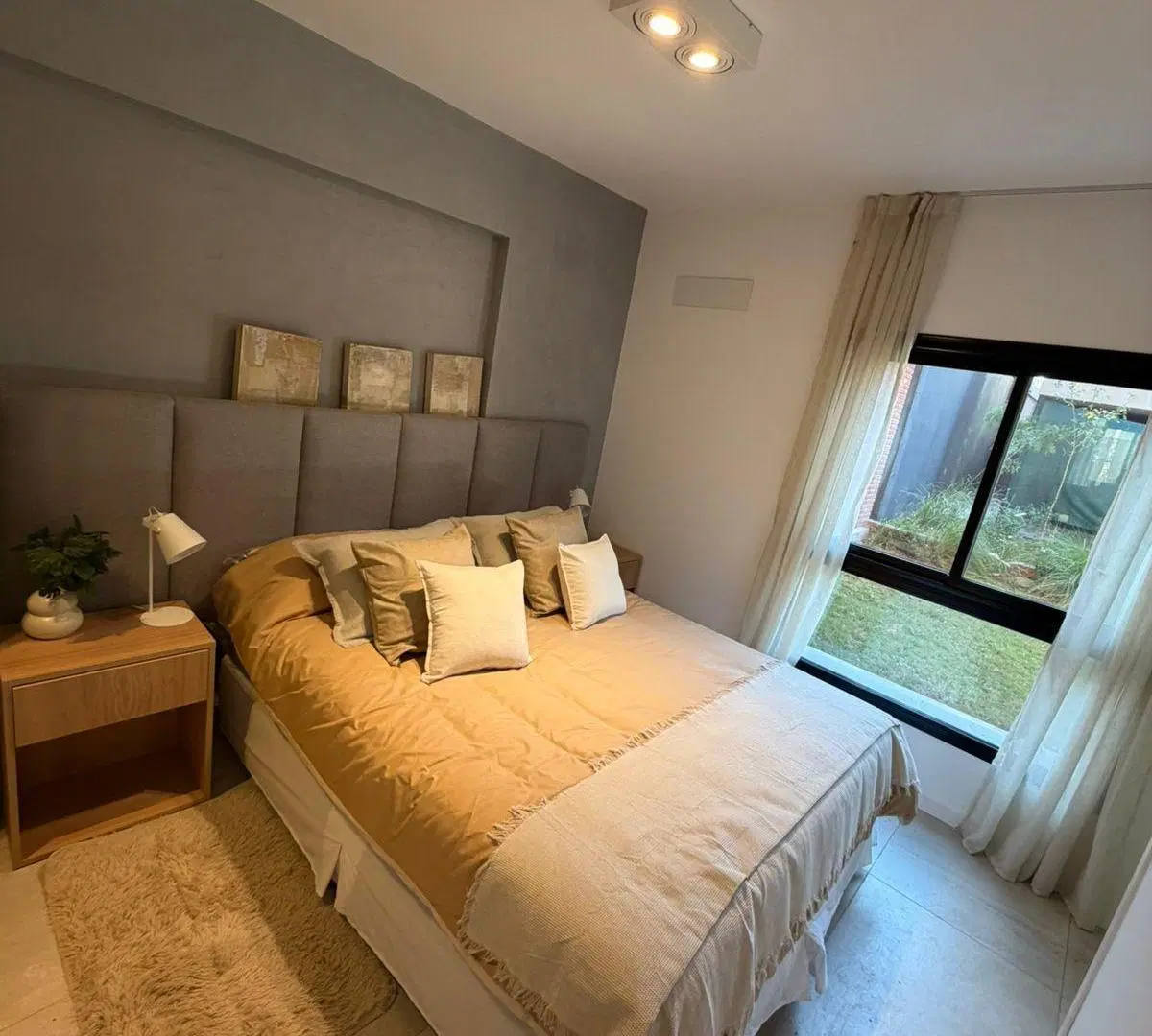 VENTA DEPARTAMENTO 2 DORMITORIOS , A ESTRENAR , CON PATIO Y COCHERA PROPIA 4