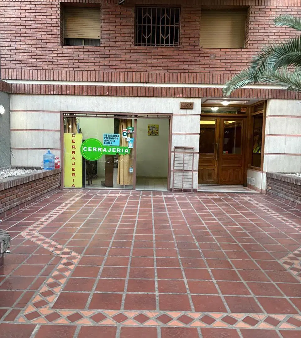 VENTA DOS DORMITORIOS NUEVA CORDOBA, PISO ALTO CON BALCON, APTO CREDITO. 3