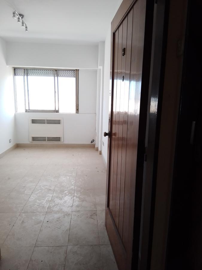 Lima 100, Oficina Apta Vivienda, 2 Ambientes, Apto Profesional, Luminoso Piso Alto - Monserrat 2