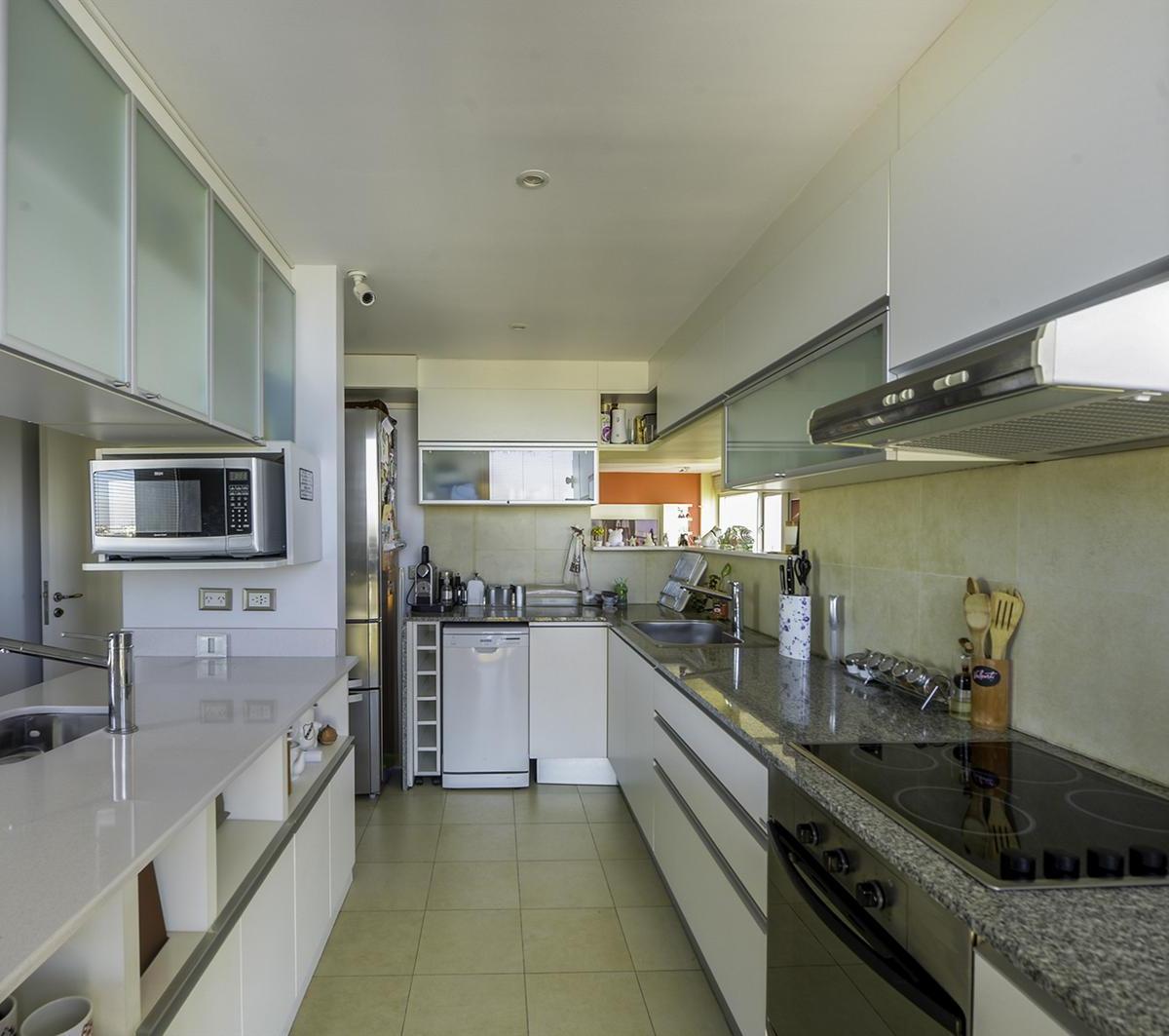 Azopardo 700 Torre La Prensa, Departamento 167 m², 4 Ambientes, Piso Alto, Vista Al Rio - Puerto Madero 2