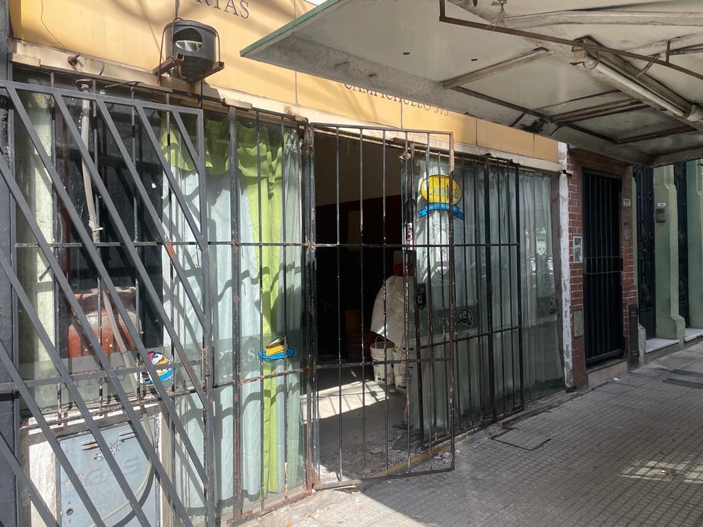Campichuelo 300 y Av Avellaneda , Amplio Local de 120m2, 4,70m de Frente en Caballito