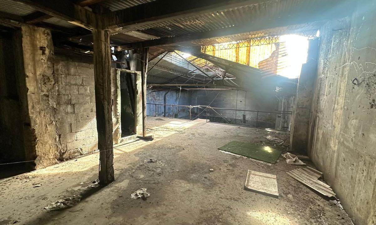 Luis Saenz Peña Al 1200, Deposito de 340 m², 10 m de Frente en Constitución, Subte E 2