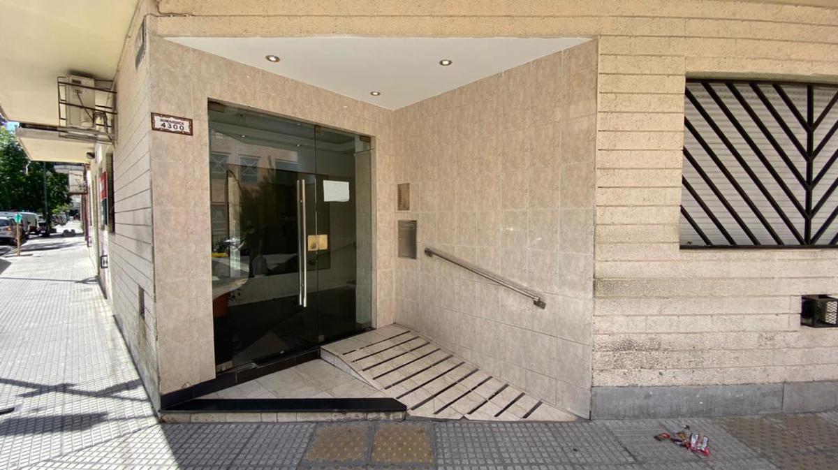 Humahuaca 4300, Consultorio 7 Ambientes 130 m², Entrada Indep - Almagro 4