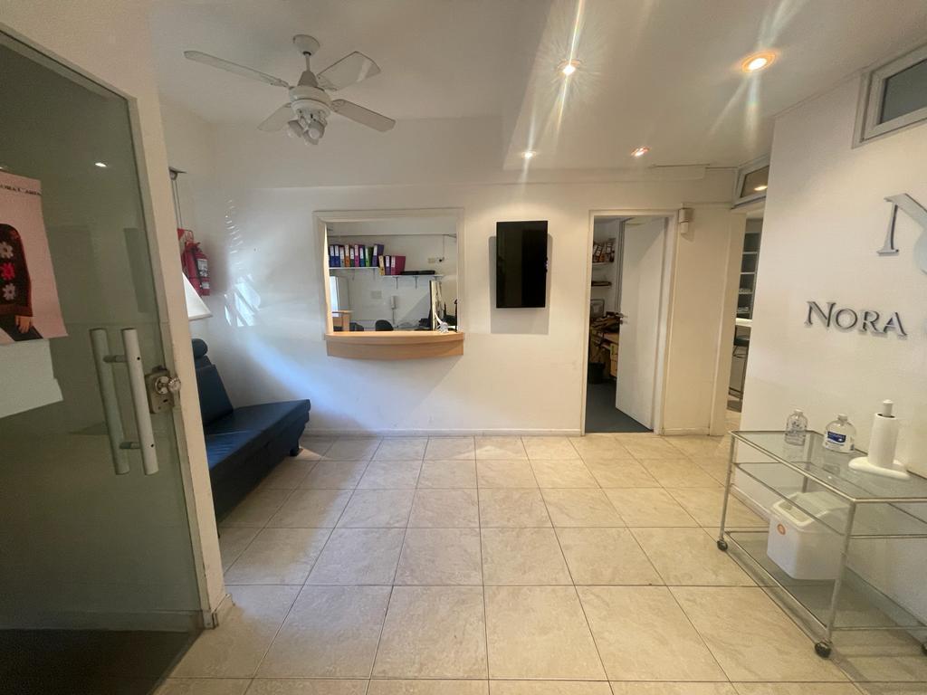 Humahuaca 4300, Consultorio 7 Ambientes 130 m², Entrada Indep - Almagro 5