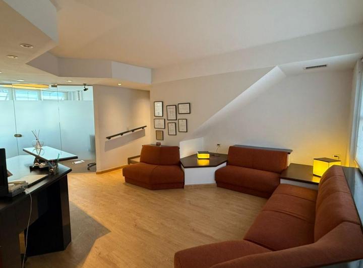 Lavalle 1600, Oficina Piso alto en Duplex, 160m2 con balcones terraza, Tribunales 5