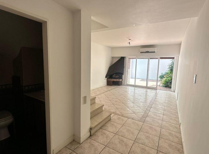 Blanco Encalada 3900, Casa tipo Duplex, 4 Ambientes C/Patio-Terraza-Parrilla-cochera  - V. Urquiza 5