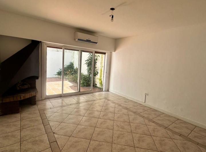 Blanco Encalada 3900, Casa tipo Duplex, 4 Ambientes C/Patio-Terraza-Parrilla-cochera  - V. Urquiza 3