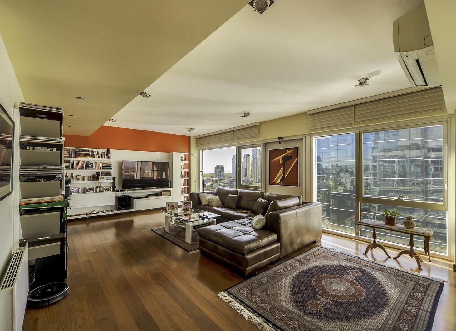 Azopardo 700 Torre la Prensa, Departamento 167m2, 4 Ambientes, Piso Alto, Vista al Rio-Puerto Madero