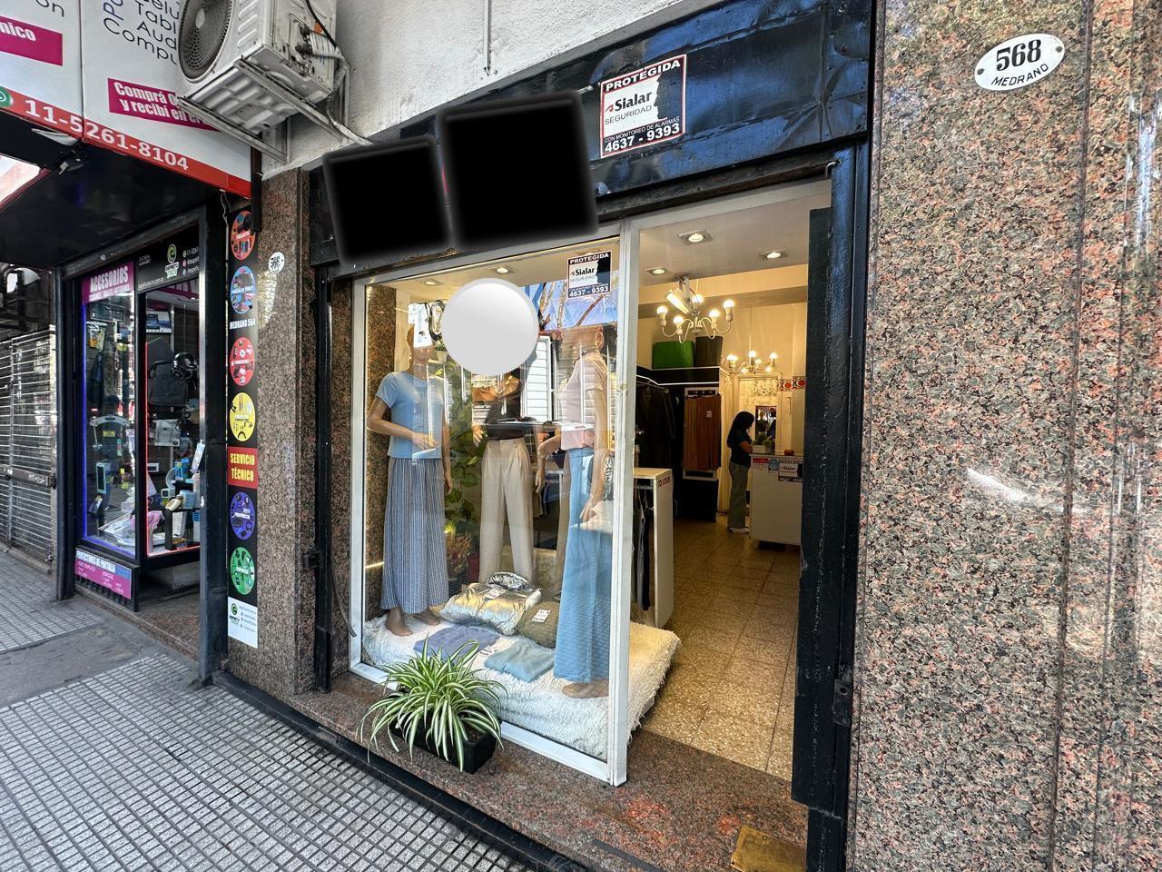 Av Medrano 500, Local en excelente calle Comercial, Almagro, Subte B, Múltiples Colectivos