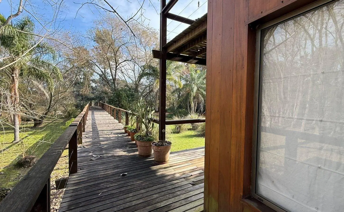 Río Capitán, 1ra Sección a mts del Paraná, Casa de Categoría, 200m2, 4 Dormitorios,lote 5800m2 Delta 8