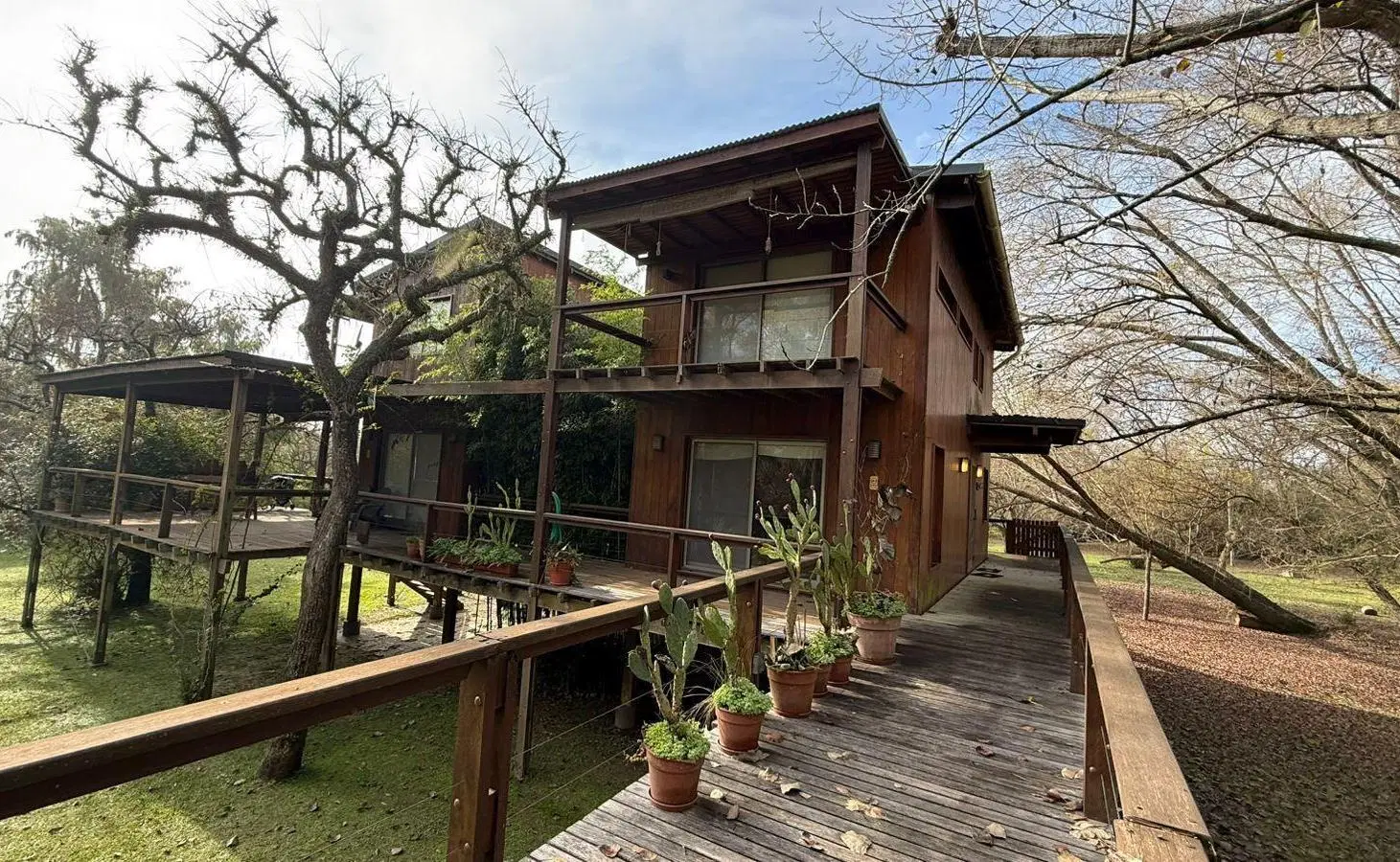 Río Capitán, 1ra Sección a mts del Paraná, Casa de Categoría, 200m2, 4 Dormitorios,lote 5800m2 Delta 2