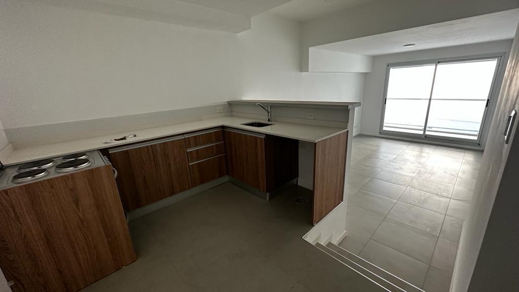 Foto de Av San Martin 1700, Pont Bleu, Amplio Departamento 2 Amb C/Balcón, imagen 2