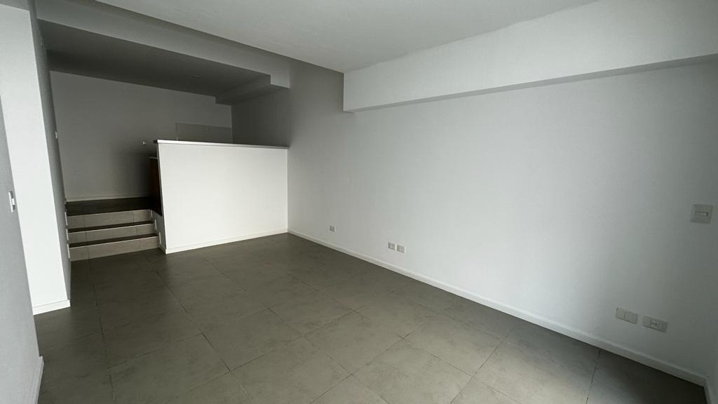Foto de Av San Martin 1700, Pont Bleu, Amplio Departamento 2 Amb C/Balcón, imagen 3