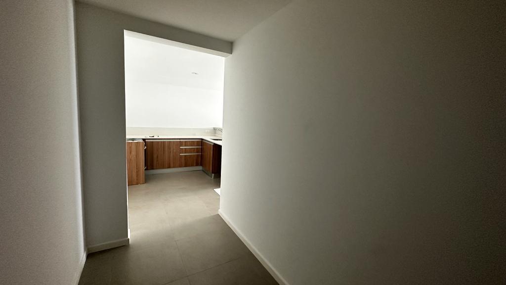 Foto de Av San Martin 1700, Pont Bleu, Amplio Departamento 2 Amb C/Balcón, imagen 1