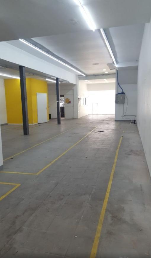 Foto de Federico Lacroze al 2400, a mts de Av Cabildo, Local 195m2, Apto todo, imagen 4