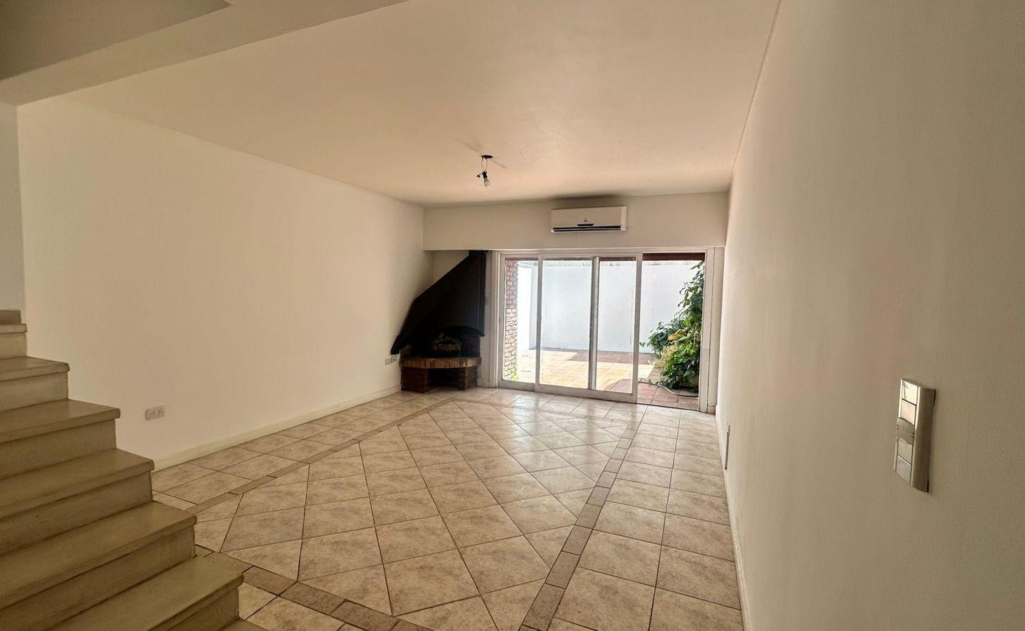 Foto de Blanco Encalada 3900, Casa tipo Duplex, 4 Ambientes, imagen 2