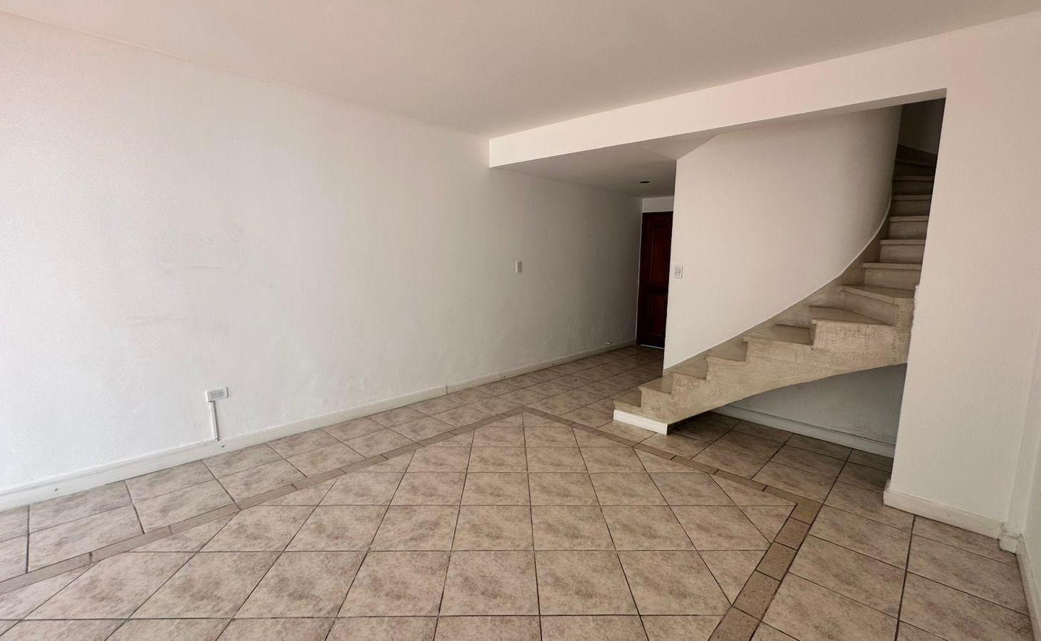 Foto de Blanco Encalada 3900, Casa tipo Duplex, 4 Ambientes, imagen 2