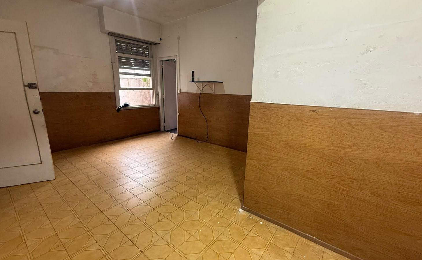 Foto de SIN EXPENSAS, Av la plata al 2400, PH 2 Ambientes a Reciclar, Limite, imagen 3