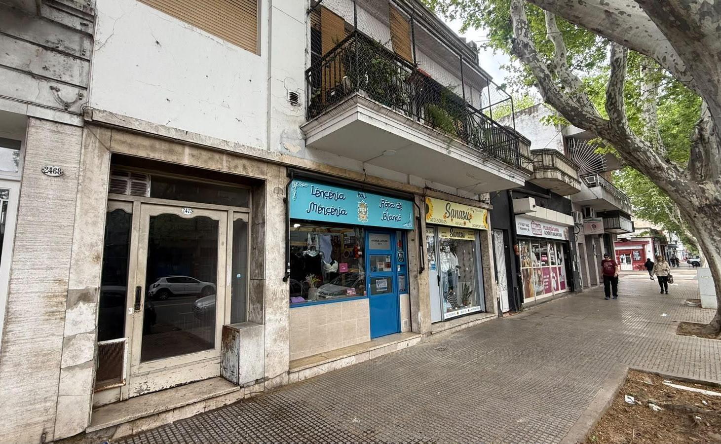 Foto de SIN EXPENSAS, Av la plata al 2400, PH 2 Ambientes a Reciclar, Boedo, imagen 1
