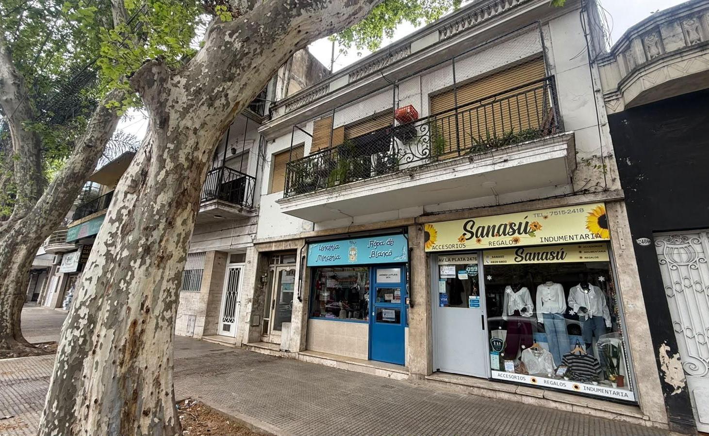 Foto de SIN EXPENSAS, Av la plata al 2400, PH 2 Ambientes a Reciclar, Limite, imagen 1