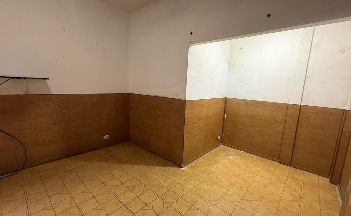 Foto de SIN EXPENSAS, Av la plata al 2400, PH 2 Ambientes a Reciclar, Limite, imagen 3