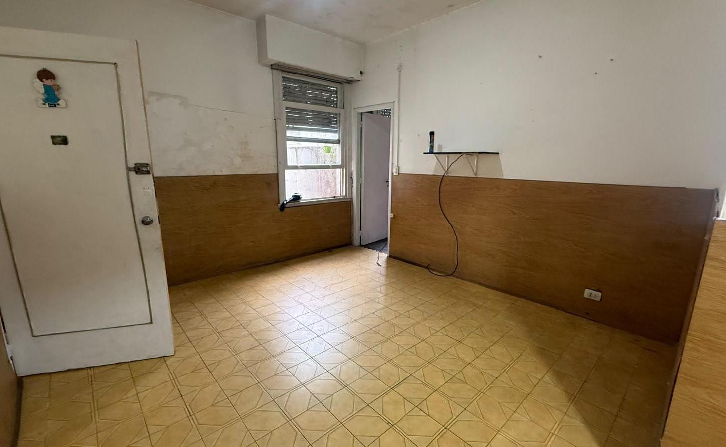Foto de SIN EXPENSAS, Av la plata al 2400, PH 2 Ambientes a Reciclar, Limite, imagen 4