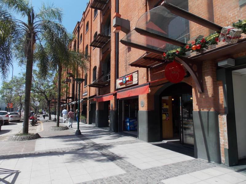 Oficina en alquiler de planta libre en Puerto Madero sobre el dique - Puerto Viamonte