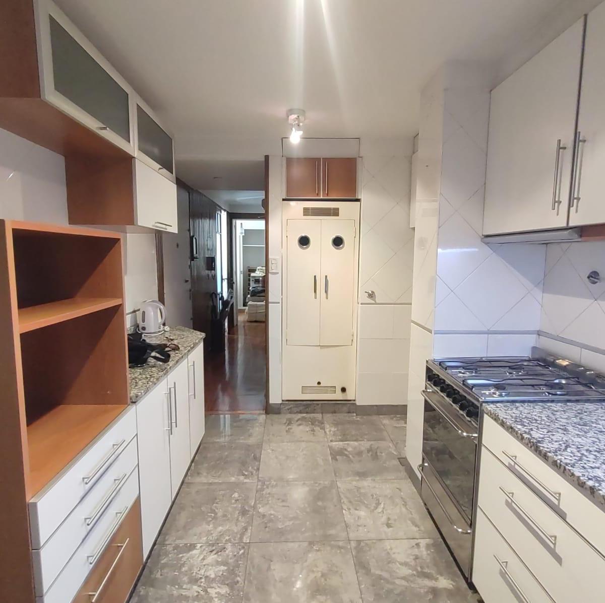 Muy Lindo Piso Lleno de Luz y Sol 4