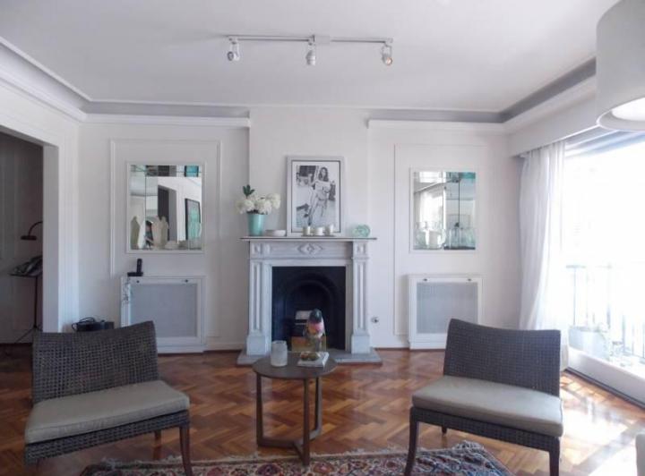 Departamento de 4 dormitorios con patios en en venta en Palermo 5