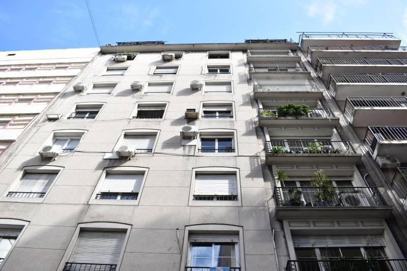 Departamento de 4 dormitorios en venta en Retiro - contrafrente a jardines con vista abierta!