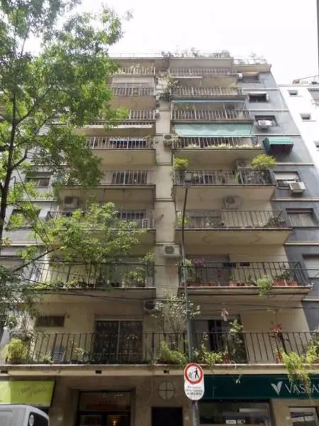 Departamento de 2 dormitorios con dependencia, impecable en VENTA en Recoleta 2