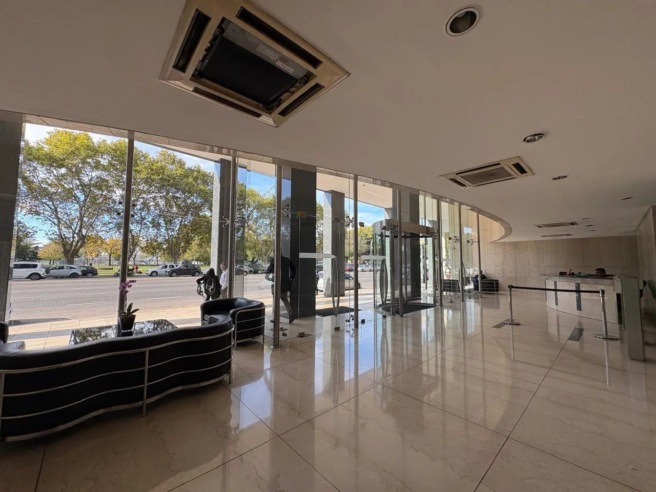 Oficina en Recoleta 5