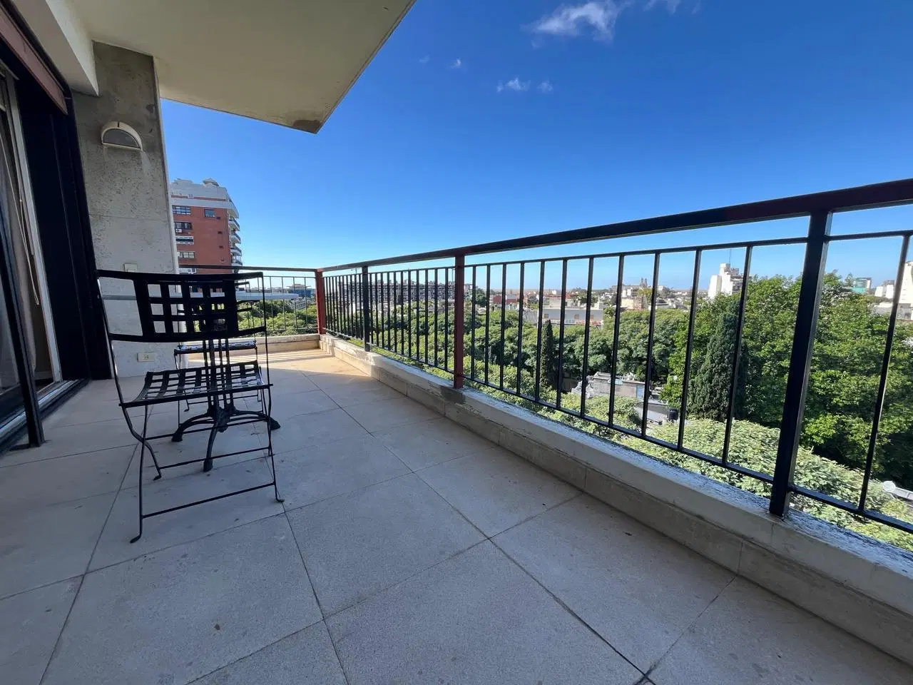 Espectacular piso alto en venta en  torre  con 2 cocheras 5