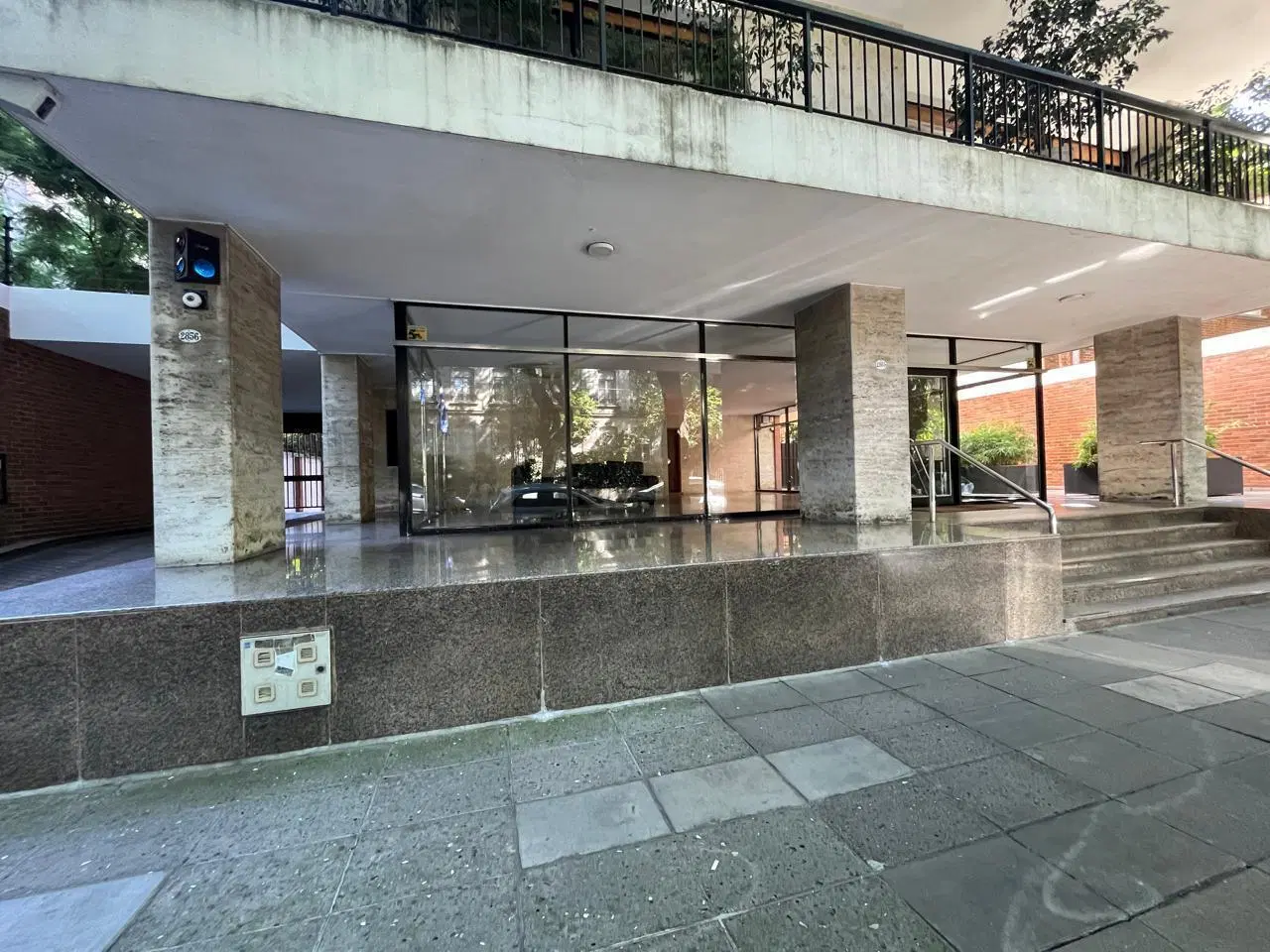 Espectacular piso alto en venta en  torre  con 2 cocheras 2