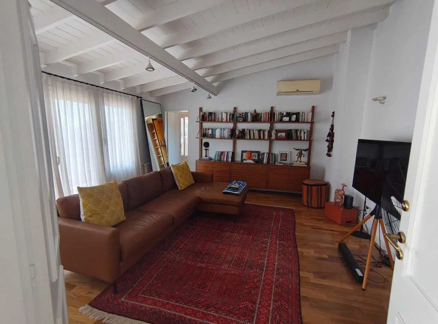 Duplex con excelente vista y gran terraza. 2