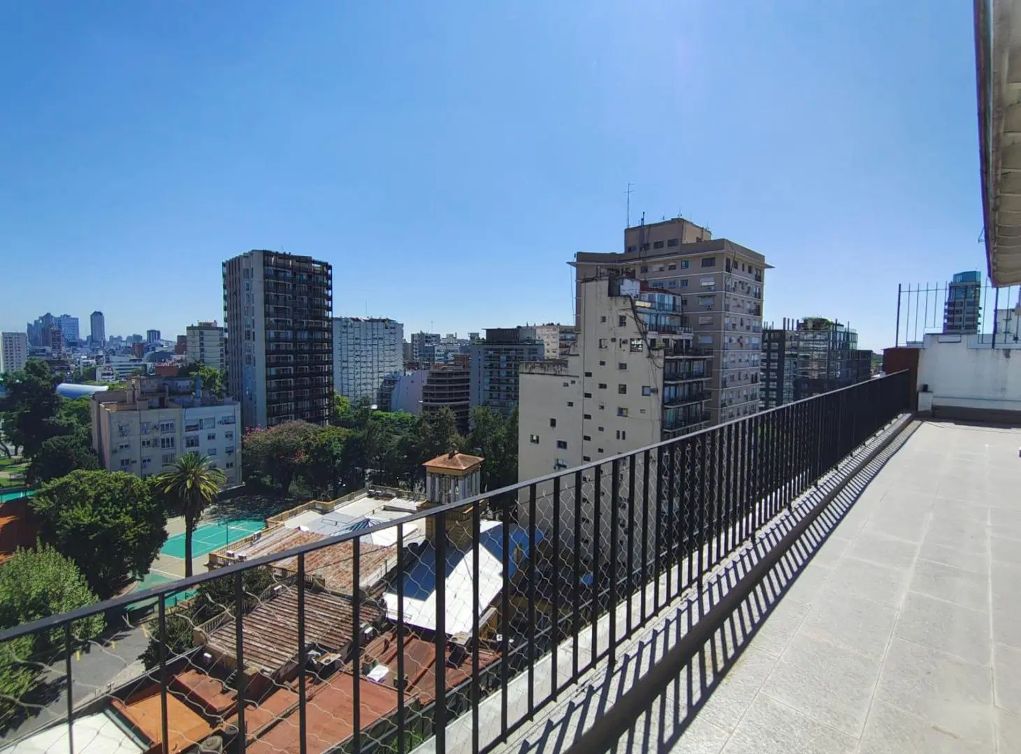 Duplex con excelente vista y gran terraza. 8