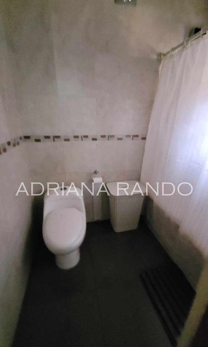 San Nicolas Al 1800 - Exc Casa Multifamiliar de 3 Dptos S/lote de 8,53 X 40.33 4