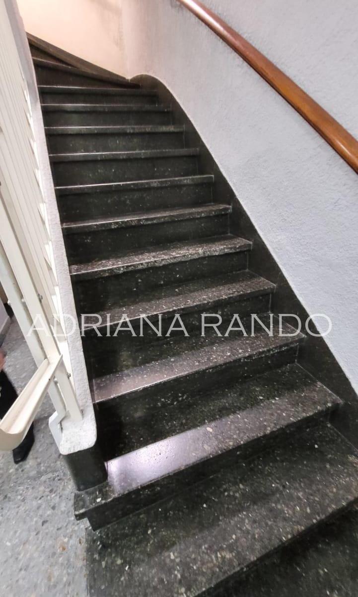 San Nicolas Al 1800 - Exc Casa Multifamiliar de 3 Dptos S/lote de 8,53 X 40.33 1