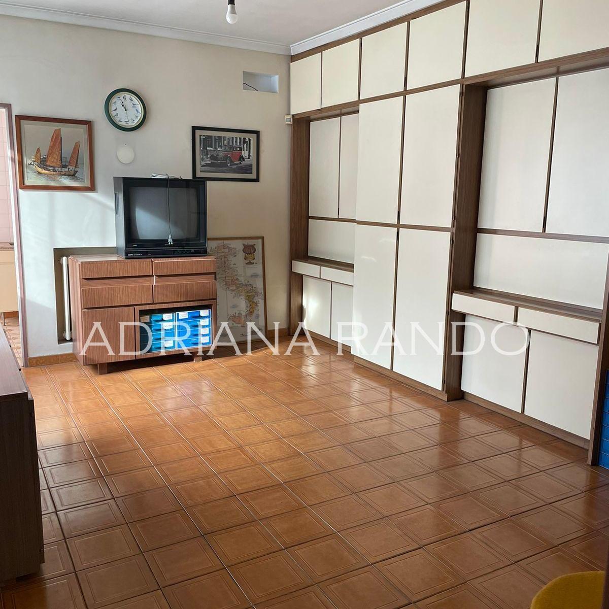 Simbron 3300 - Casa de 6 Amb en Dos Plantas C/patio–quincho–garage Playroom 4