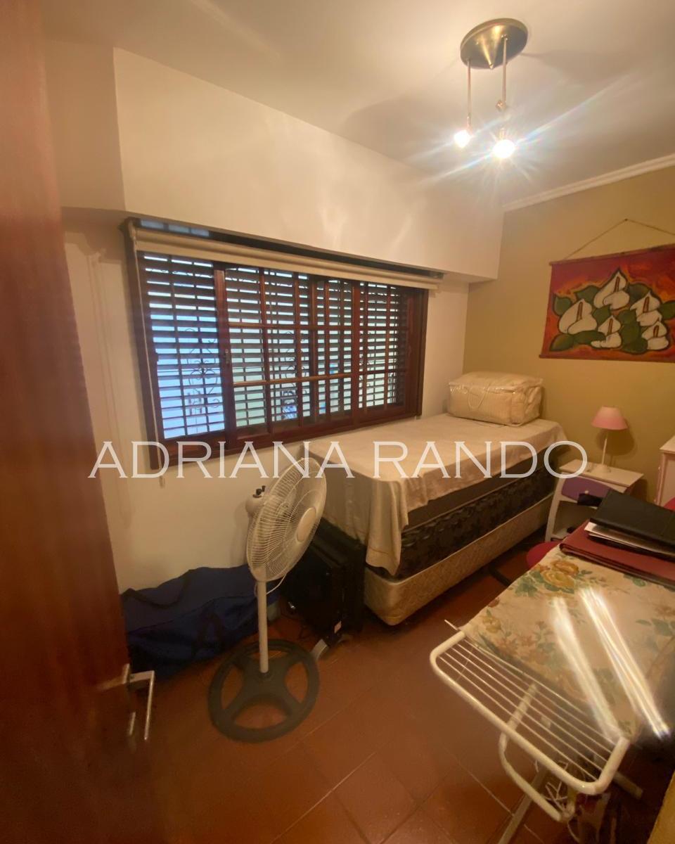 Interesante Casa de 4 Ambientes Patio Al Frente y Espacio Guardacoche 2