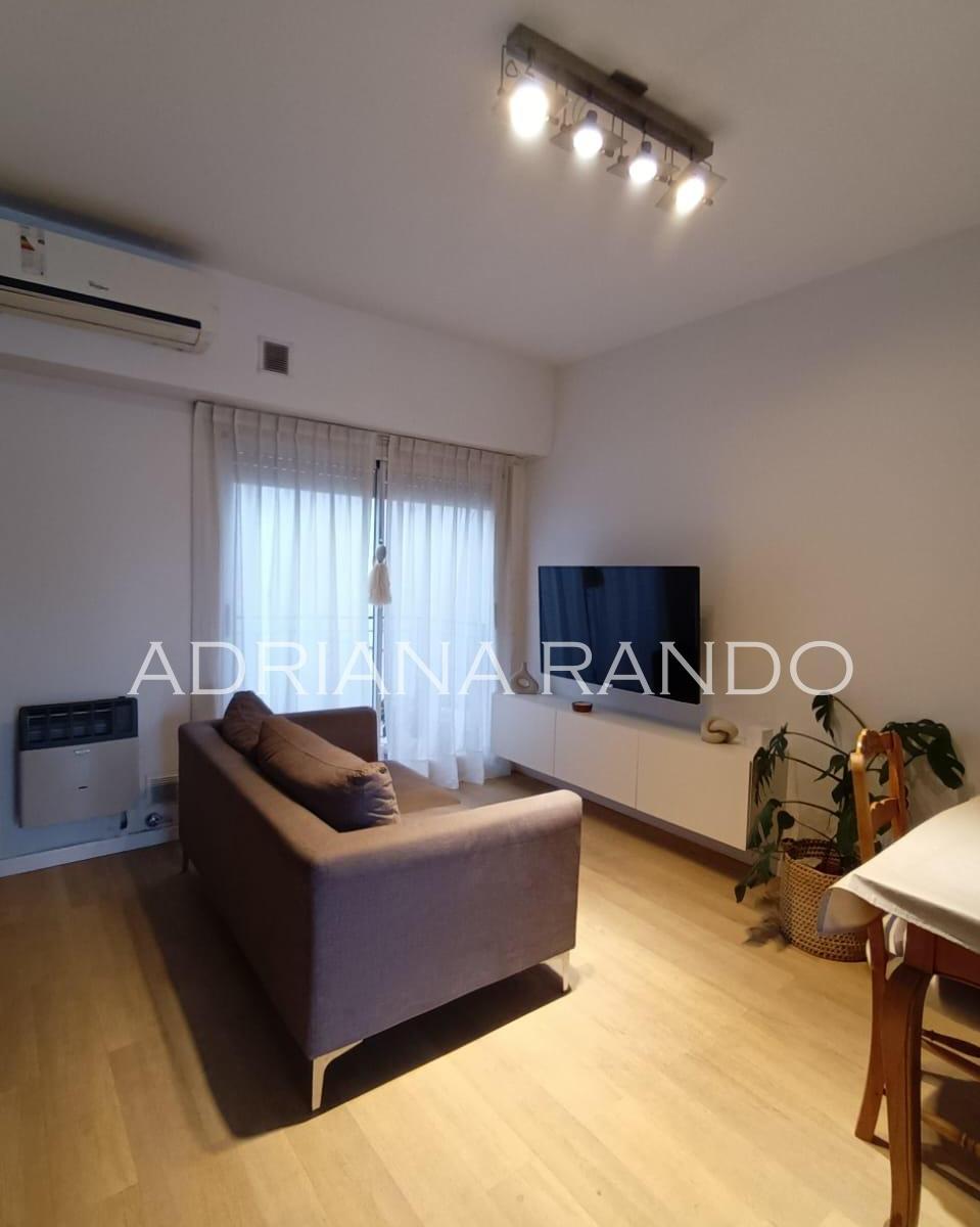 Excelente Departamento en Duplex de 4 Ambientes Al Contrafrente con Balcon 2