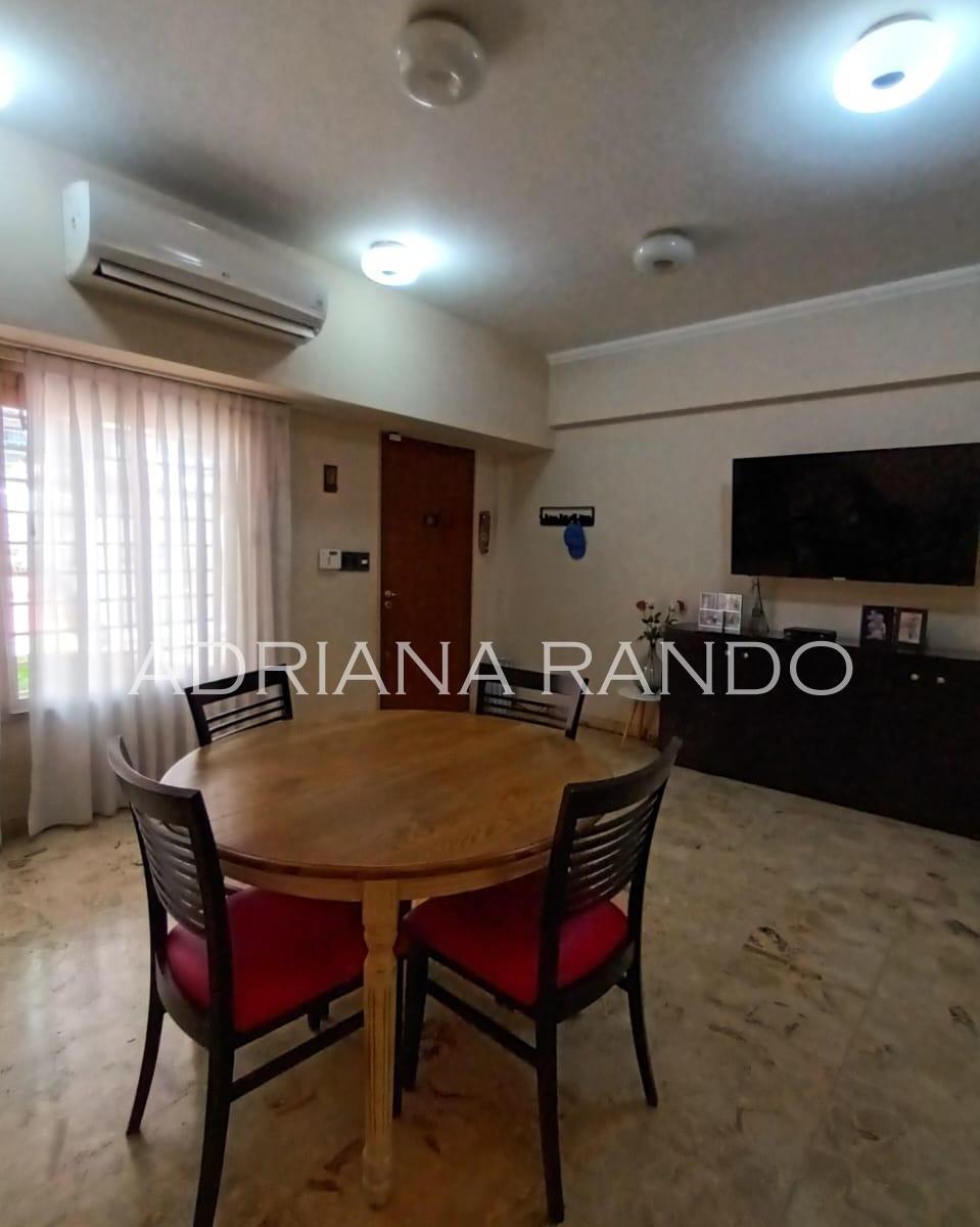 Casa de 4 Ambientes en Dos Plantas con Garage – Jardin con Piscina y Quincho 4