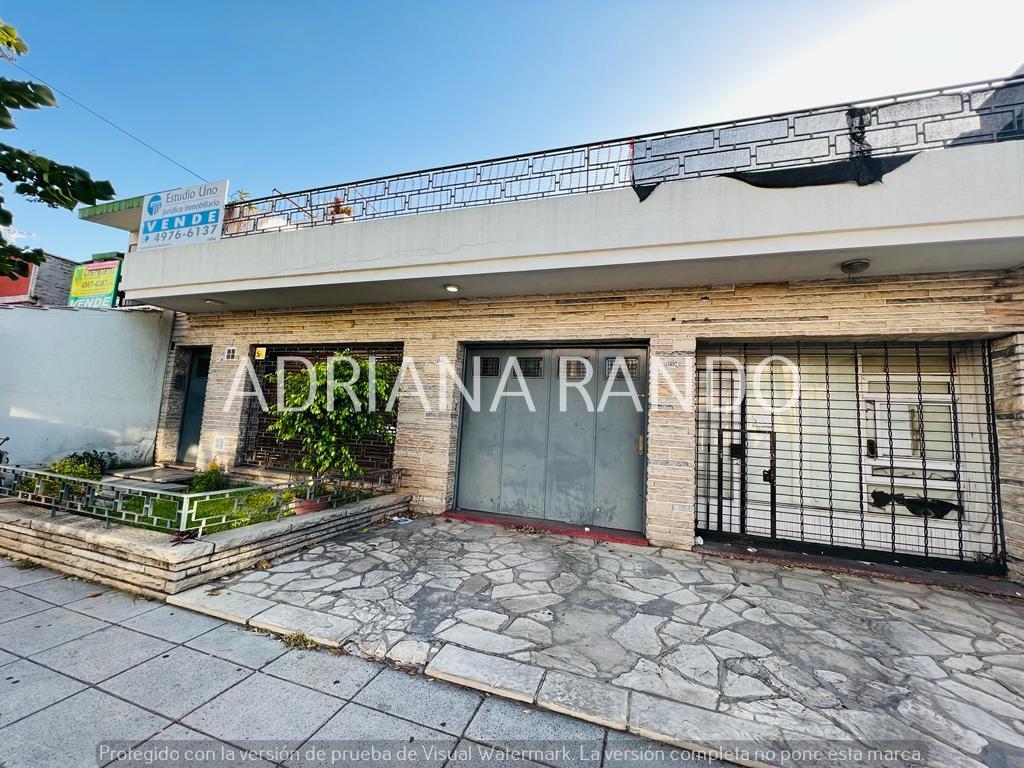 Casa de 6 Ambientes con Quincho, Parrilla, Cochera Cubierta y Local 5